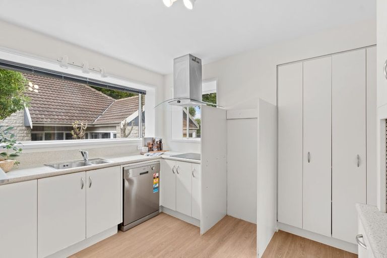 Photo of property in 29 Highfield Place, Avonhead, Christchurch, 8042