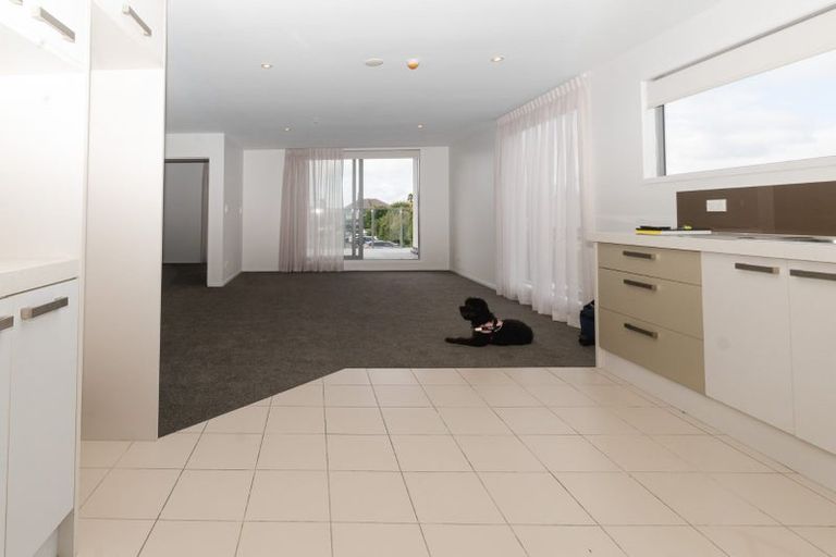 Photo of property in Bella Vista, 1g/84 Gunner Drive, Te Atatu Peninsula, Auckland, 0610