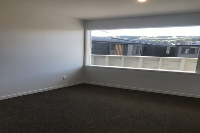 Photo of property in 10/74u Derwent Street, Island Bay, Wellington, 6023