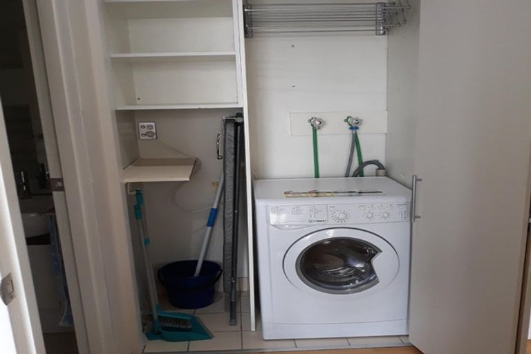 Photo of property in Sanctum Apartments, 34/10a Ebor Street, Te Aro, Wellington, 6011