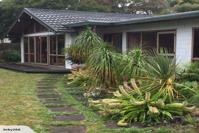 Photo of property in 12 Woodleigh Street, Frankleigh Park, New Plymouth, 4310