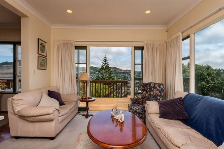 Photo of property in 28 Chesterton Street, Johnsonville, Wellington, 6037