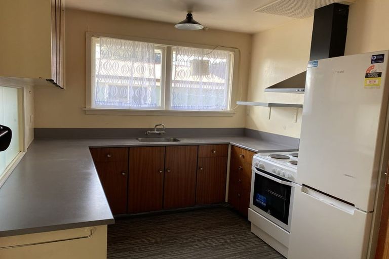 Photo of property in 6 Rosedale Place, Avonhead, Christchurch, 8042