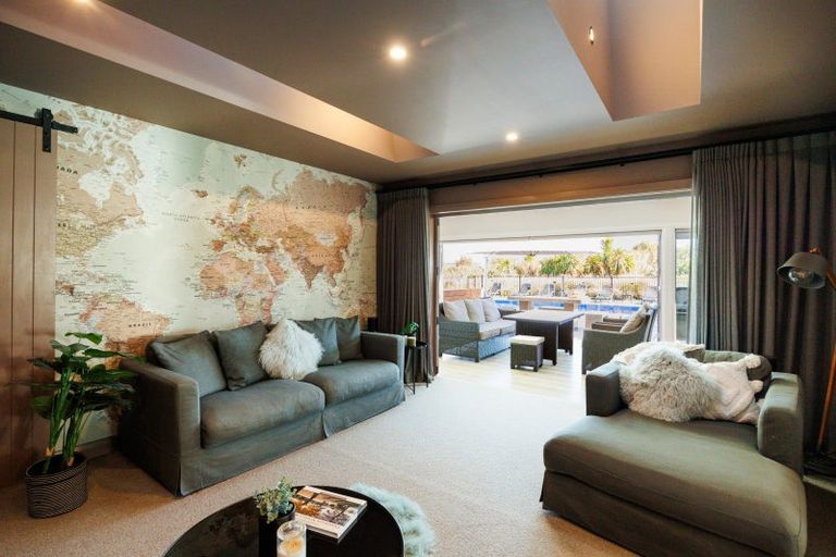 Photo of property in 9 Paterson Lane, Kelvin Grove, Palmerston North, 4470