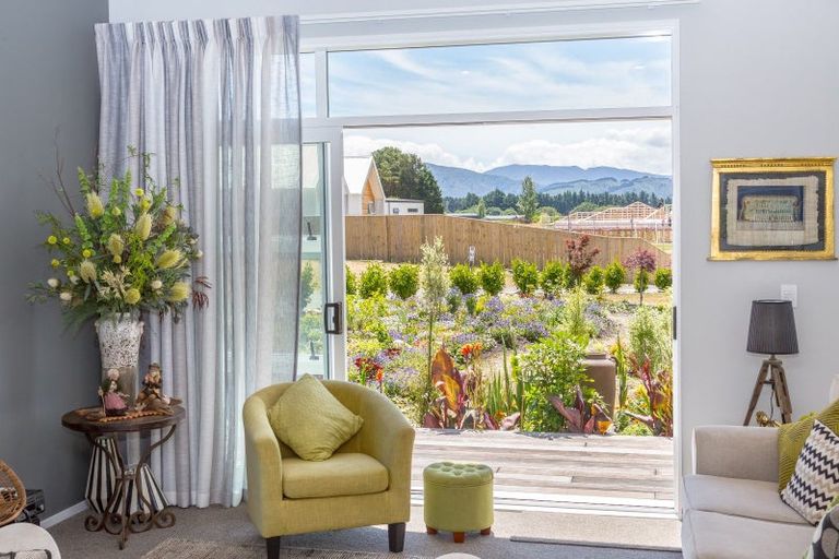 Photo of property in 19 Cotterville Crescent, Greytown, 5712