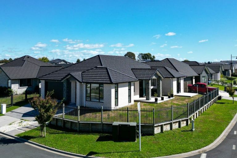 Photo of property in 5 Kaaka Street, Cambridge, 3434