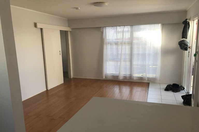 Photo of property in 2/8 James Road, Manurewa, Auckland, 2102