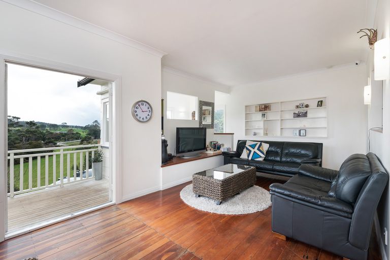 Photo of property in 451 Ararimu Valley Road, Helensville, Waimauku, 0882