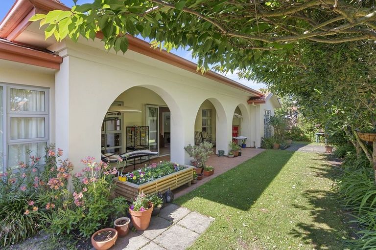 Photo of property in 25 Caleb Place, Northwood, Christchurch, 8051