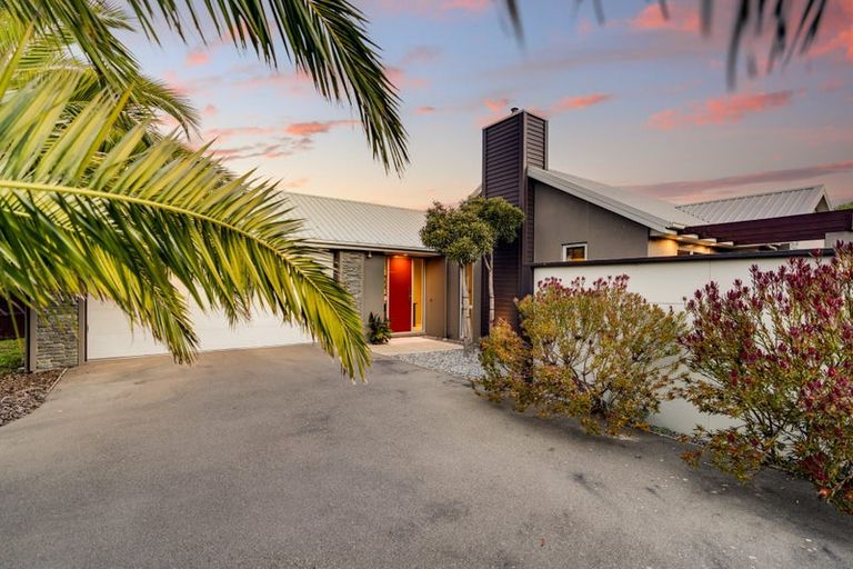 Photo of property in 141 Aston Drive, Waimairi Beach, Christchurch, 8083