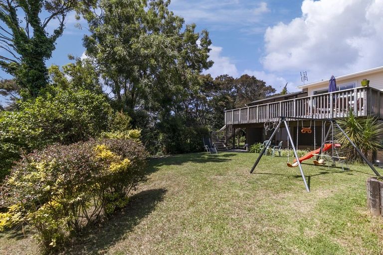 Photo of property in 41 Valley View Road, Glenfield, Auckland, 0629