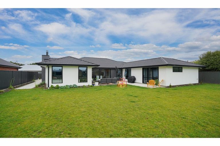 Photo of property in 66 Richfield Drive, Waikiwi, Invercargill, 9810