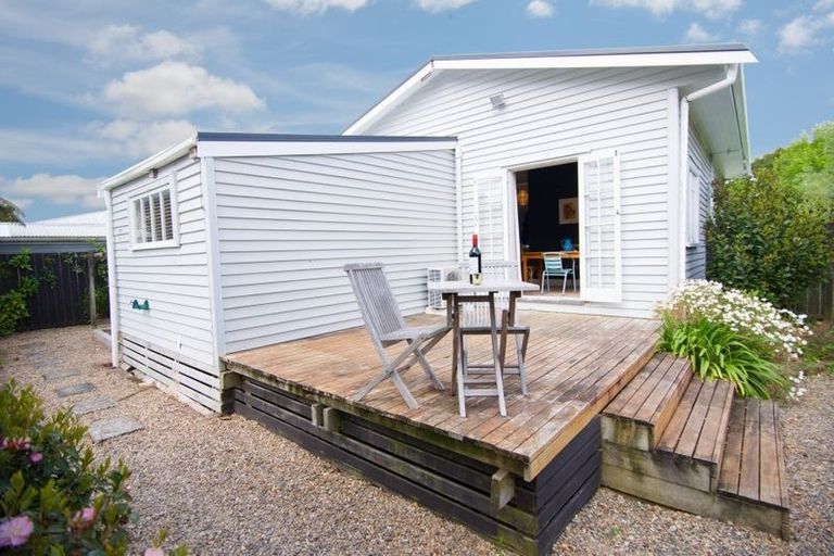 Photo of property in 46 Awaroa Road, Helensville, 0800