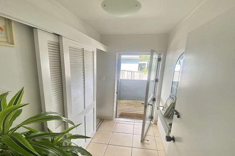 Photo of property in 1/137 Titirangi Road, New Lynn, Auckland, 0600