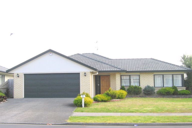 Photo of property in 3 Kilsyth Way, East Tamaki Heights, Auckland, 2016