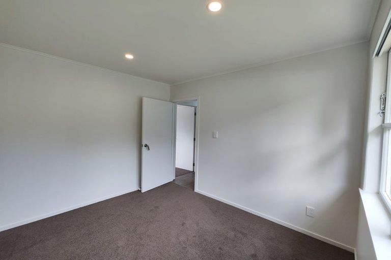 Photo of property in 11 Coletta Lane, Te Atatu South, Auckland, 0610