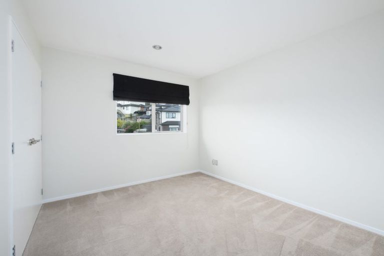 Photo of property in 140 Keri Vista Rise, Papakura, 2110