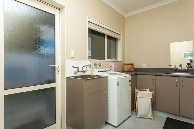 Photo of property in 118 Guy Street, Dannevirke, 4930