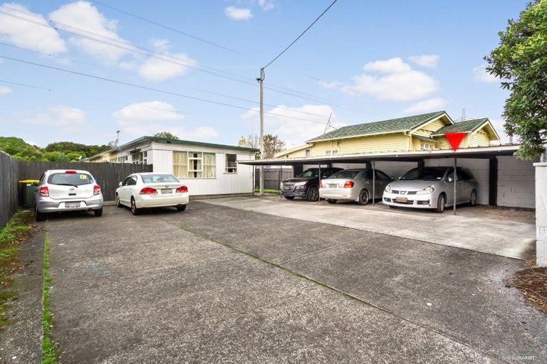 Photo of property in 2/86 Portage Road, New Lynn, Auckland, 0600