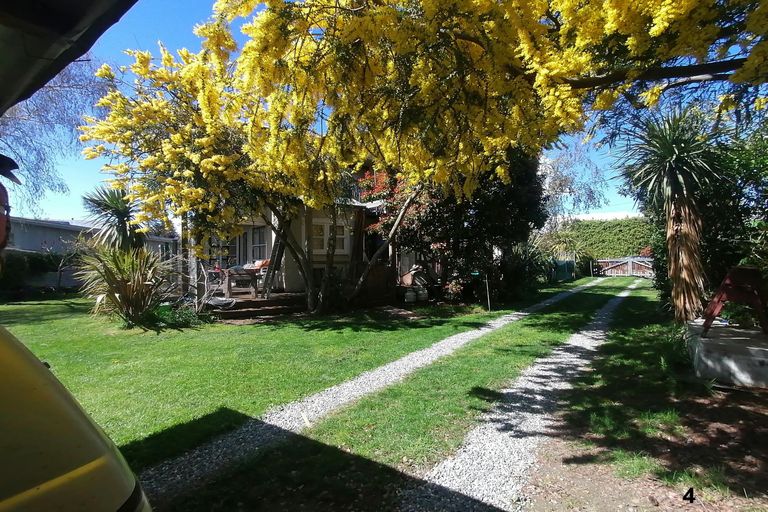 Photo of property in 12 Frye Crescent, Albert Town, Wanaka, 9305