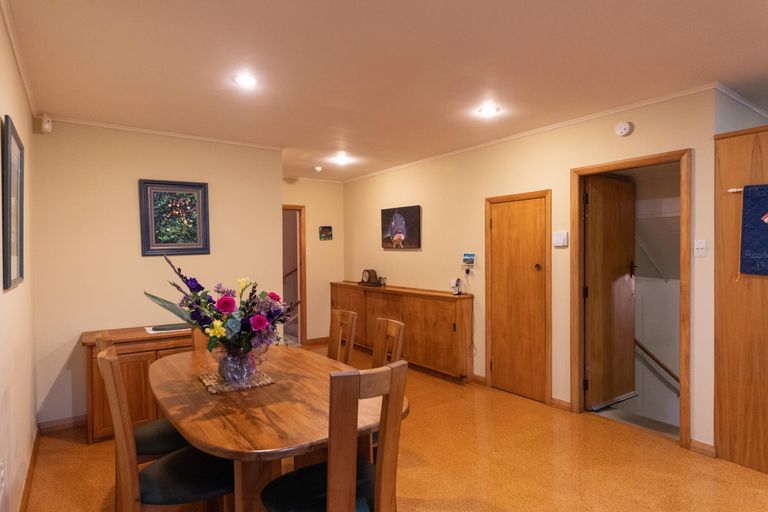Photo of property in 106 Atawhai Road, Fitzherbert, Palmerston North, 4410