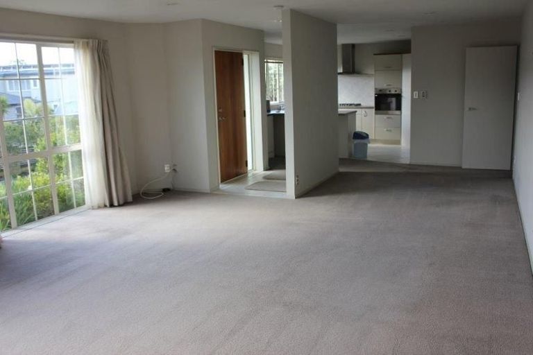 Photo of property in 2 Walton Street, Red Beach, 0932