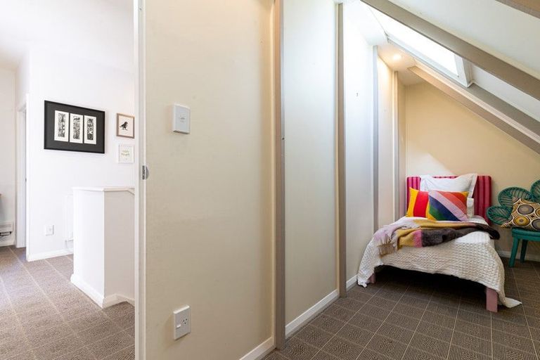 Photo of property in 23a Hyndhope Road, Kennedys Bush, Christchurch, 8025