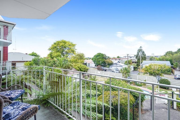 Photo of property in 10u7 Hunter Street, Hamilton Lake, Hamilton, 3204