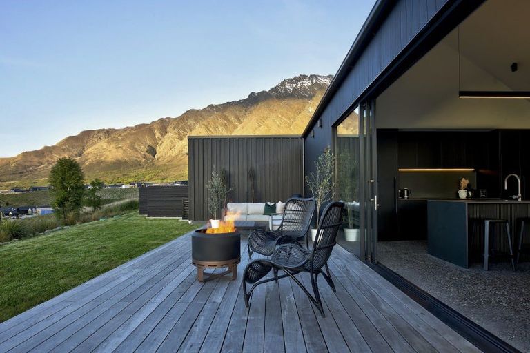 Photo of property in 3 Wanderer Lane, Jacks Point, Queenstown, 9371