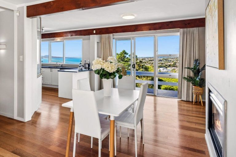 Photo of property in 13 Carlisle Road, Torbay, Auckland, 0630