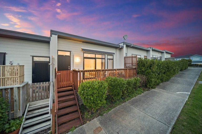 Photo of property in 7 Kapuarangi Lane, Papakura, 2110