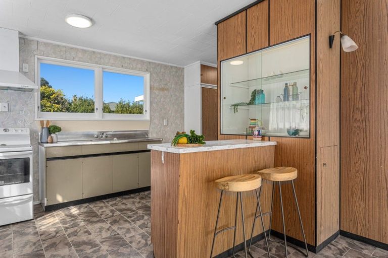 Photo of property in 1 Lakeview Place, Whakatane, 3120