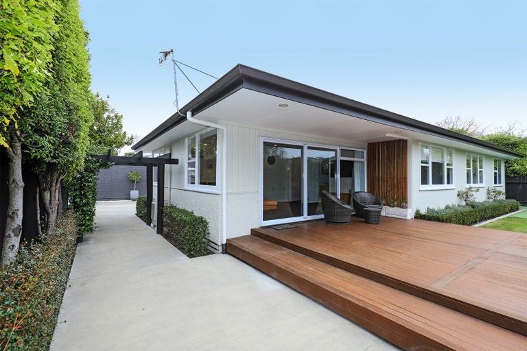 Photo of property in 33a Hammond Road, Taradale, Napier, 4112
