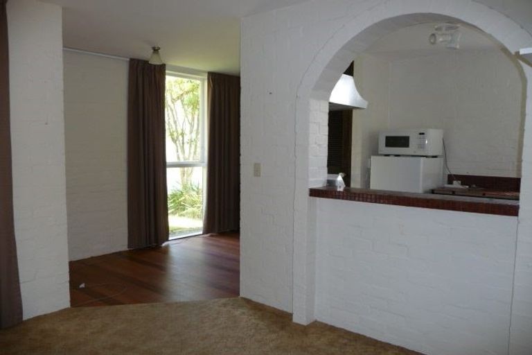 Photo of property in 141a Churton Drive, Churton Park, Wellington, 6037