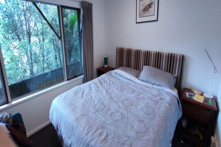 Photo of property in 1/206 Manuka Road, Bayview, Auckland, 0629