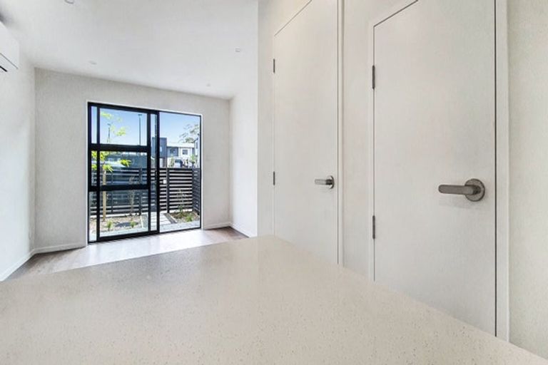 Photo of property in 6/60 Selo Street, Glen Eden, Auckland, 0602