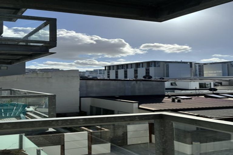 Photo of property in Sol Apartments, 8/37 Jessie Street, Te Aro, Wellington, 6011