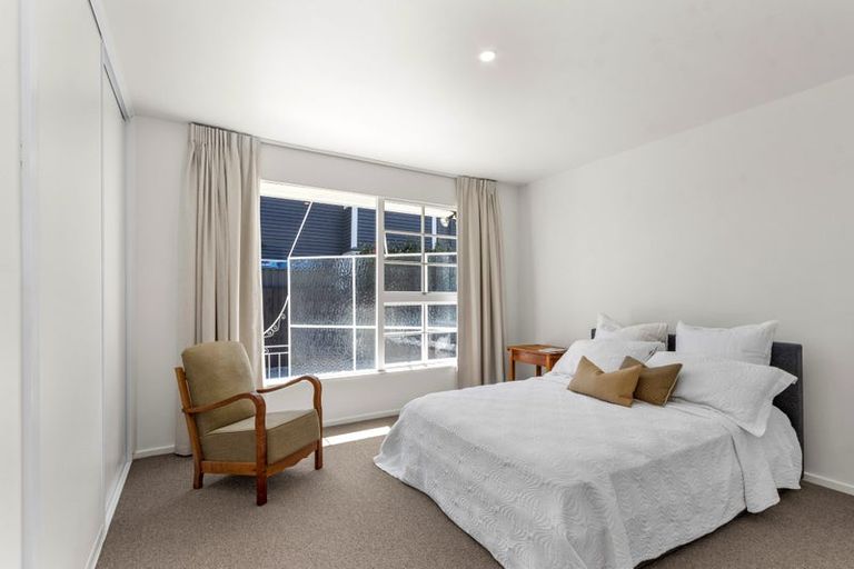 Photo of property in 2/42 Prossers Road, Saint Martins, Christchurch, 8022