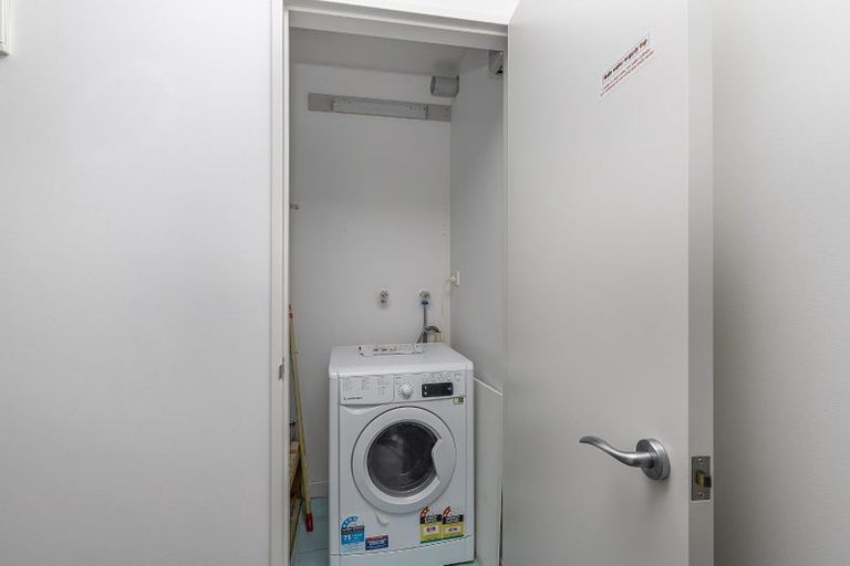 Photo of property in 203 Tasman Street, Mount Cook, Wellington, 6021