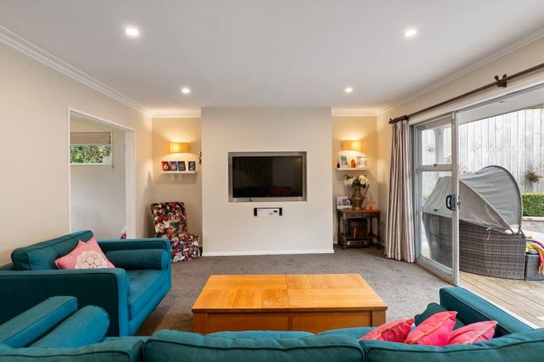 Photo of property in 18a Burma Road, Khandallah, Wellington, 6035