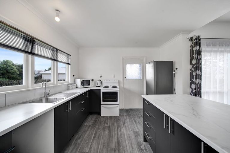 Photo of property in 12 Pitt Street, Normanby, Hawera, 4614