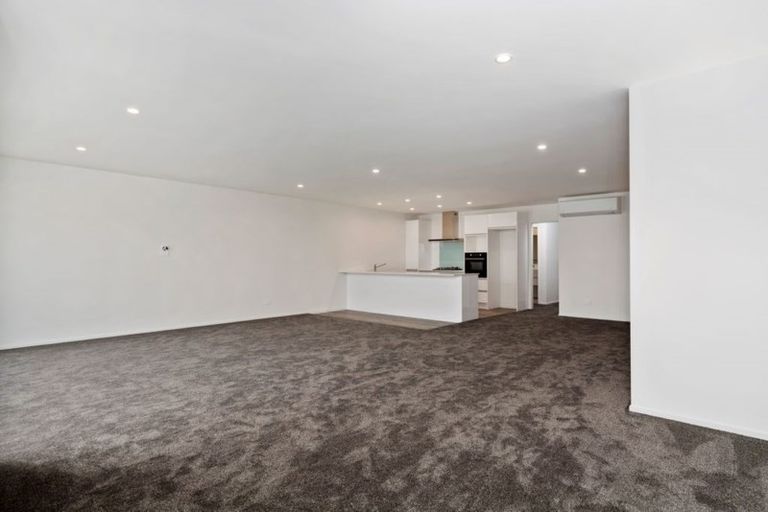 Photo of property in 80c Market Place, Papamoa Beach, Papamoa, 3118