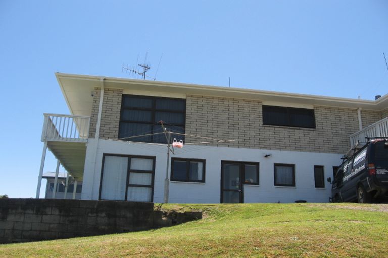 Photo of property in 1 Williams Crescent, Maketu, 3189