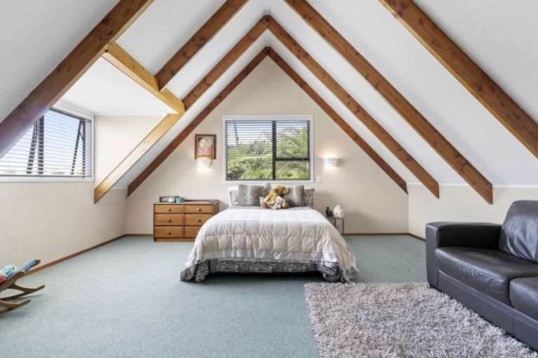 Photo of property in 141 Browns Bay Road, Browns Bay, Auckland, 0630