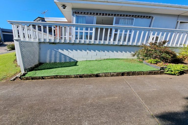 Photo of property in 1/7 Chilton Place, Howick, Auckland, 2014