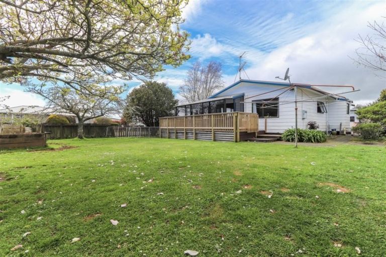 Photo of property in 3 Tainui Terrace, Inglewood, 4330