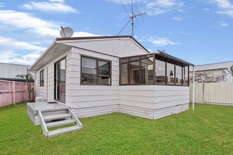 Photo of property in 2/65 Jellicoe Road, Manurewa, Auckland, 2102