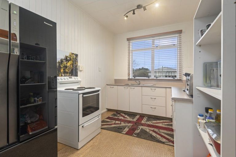 Photo of property in 22 Bowen Street, Woodville, 4920