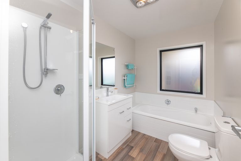 Photo of property in 16 Hannington Way, Rolleston, 7615