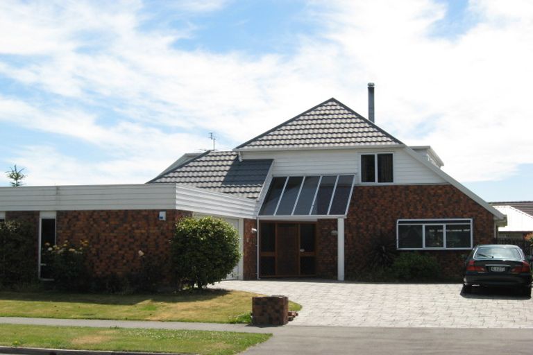 Photo of property in 11 Apsley Drive, Russley, Christchurch, 8042
